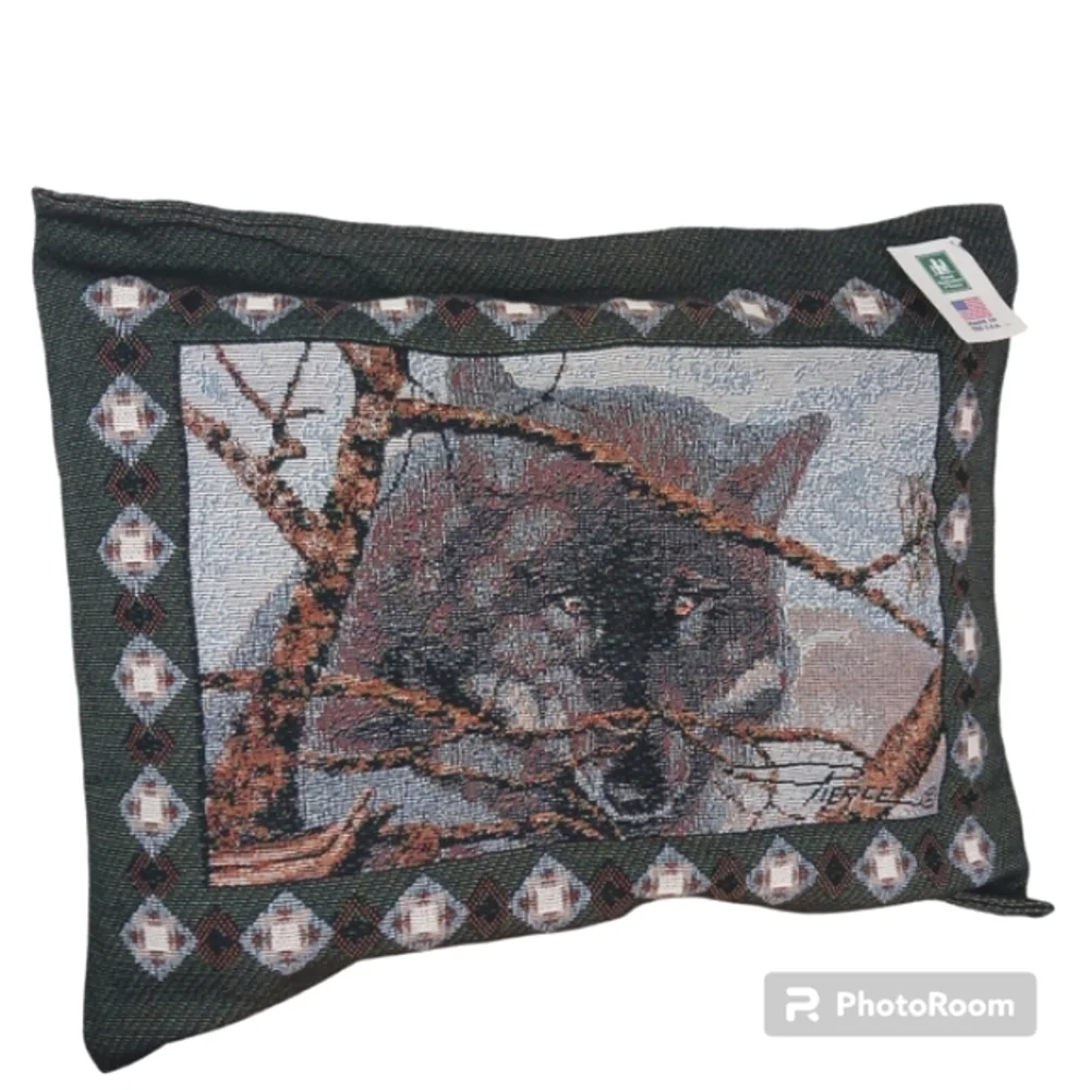 NWT Pillow Shams Home Decor Wall Bed 5 Avail Tapestry American Timber Wolf